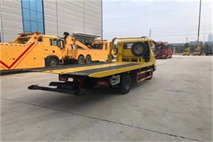 喀喇沁非事故拖车