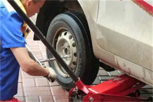 喀喇沁附近拖车24小时服务热线电话