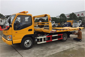 喀喇沁哪里有拖车服务