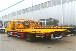 喀喇沁附近拖车救援搭电